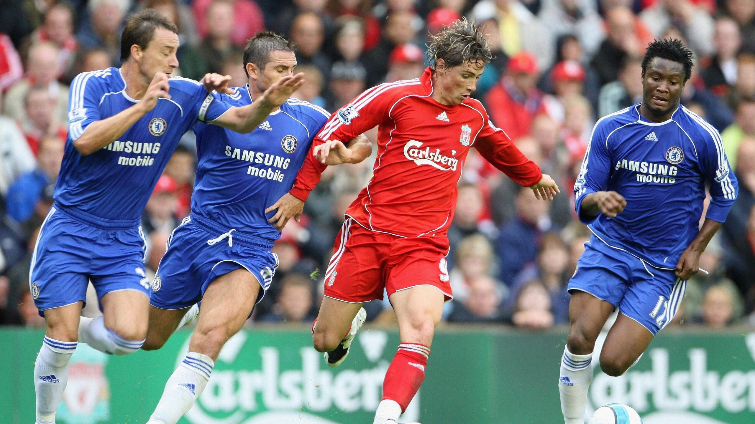 澳大利亚队赛场表现引爆现场气氛，澳大利亚队的比赛